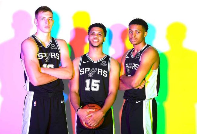 于是倾向 于是倾向